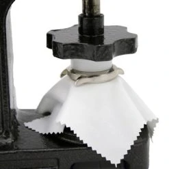 Bergeon 7875 Microfiber Cleaning Cloth 120 X 120mm -Bergeon Shop bergeon microfiber polishing cloth 7875photo3 74265.1661144386